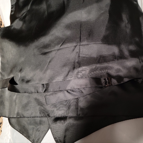 Men Formal - Picture 8 of 9